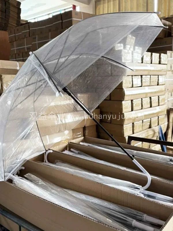 一次性透明雨伞批发定制商用户外便携无涂层商务礼品广告摆摊遮雨